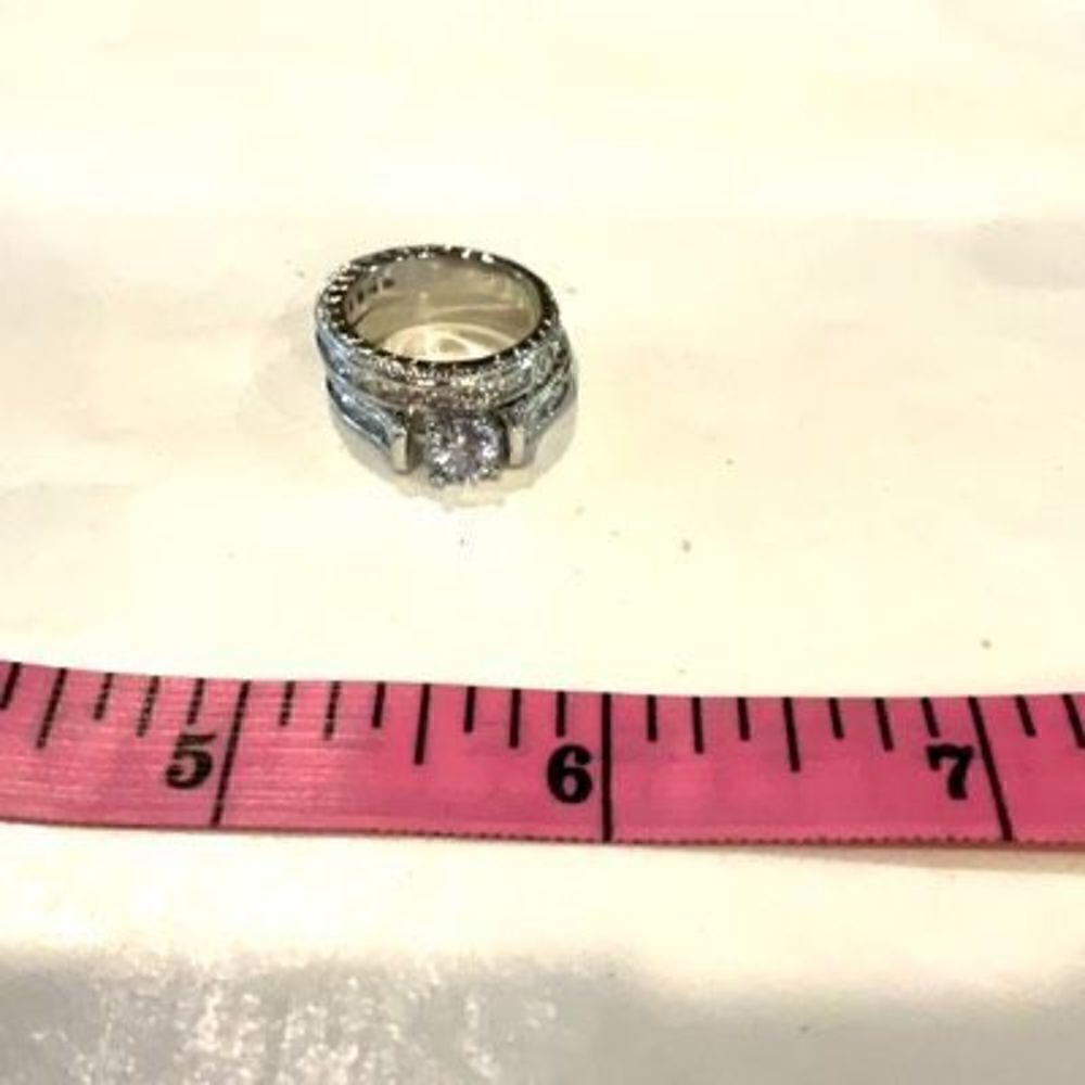 Beautiful Wedding Ring  - Picture 2 of 4